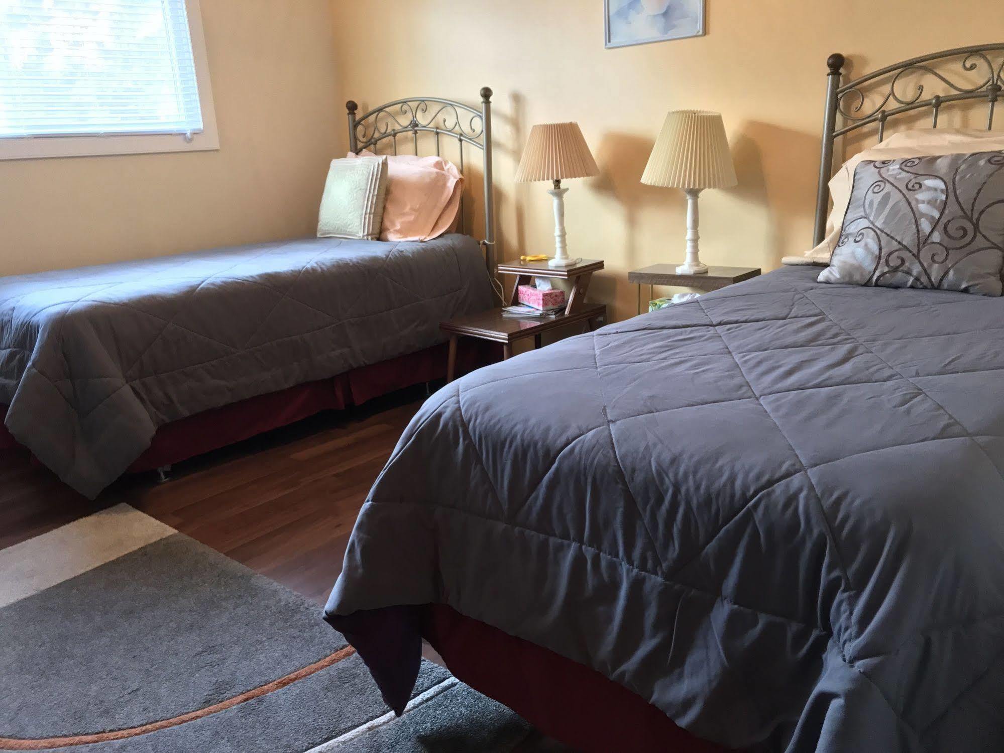 Wild Rose Bed & Breakfast Saskatoon Eksteriør bilde